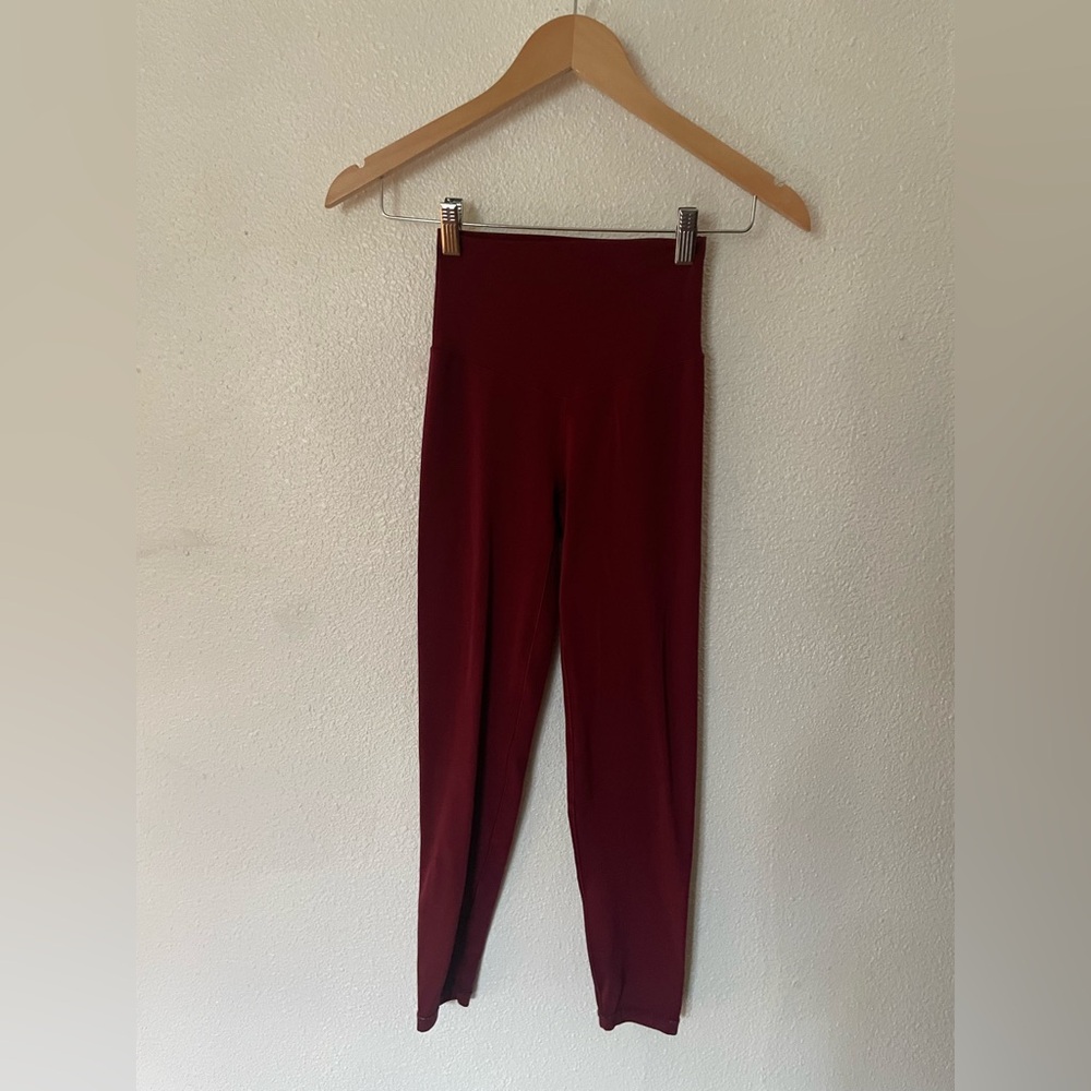 Aerie Chill Play Move red high-rise cropped leggings Size XS